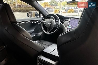 Лифтбек Tesla Model S 2018 в Киеве фото 43 Лифтбек Tesla Model S 2018 в Киеве