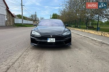 Tesla Model S  2016