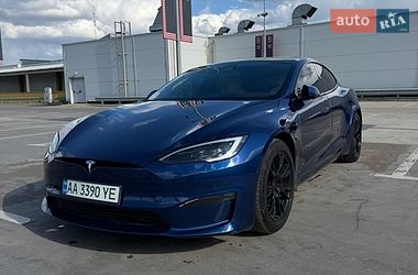 Tesla Model S  2022