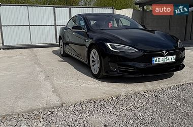 Tesla Model S  2016