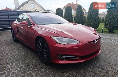 Tesla Model S  2019