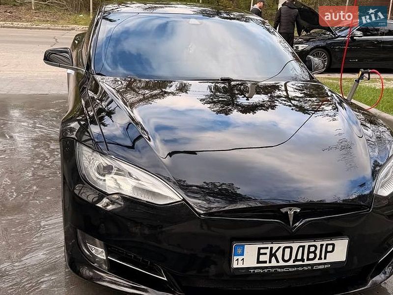 Tesla Model S