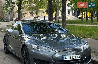 Tesla Model S  2013
