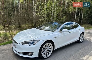 Tesla Model S  2015