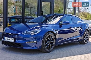 Tesla Model S  2021