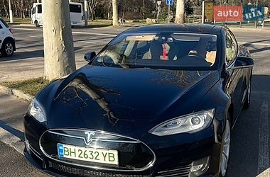 Tesla Model S  2013