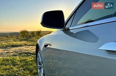 Tesla Model S  2016
