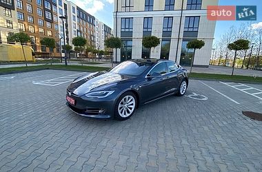 Tesla Model S  2017