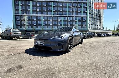 Tesla Model S  2021