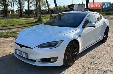 Tesla Model S  2018