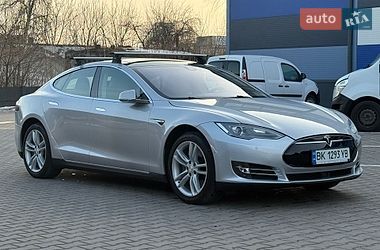 Tesla Model S  2014