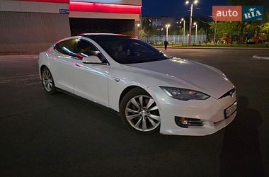 Tesla Model S  2016