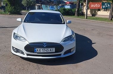 Tesla Model S  2013