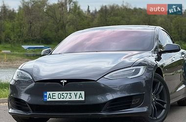 Tesla Model S  2018