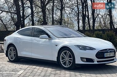 Tesla Model S  2012