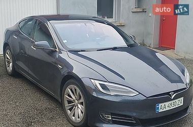 Tesla Model S  2019