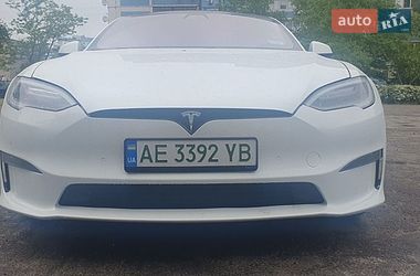 Tesla Model S 2021