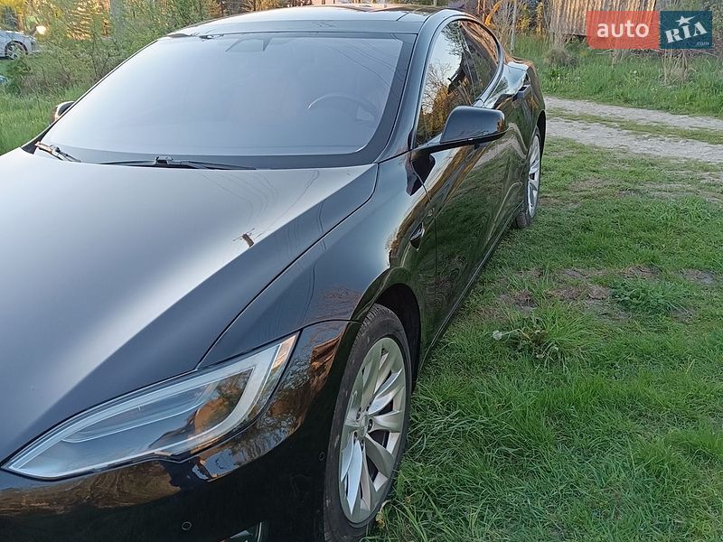 Лифтбек Tesla Model S 2017 в Львове фото 4 Лифтбек Tesla Model S 2017 в Львове