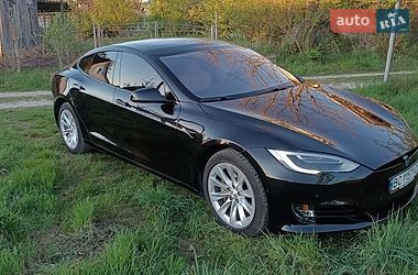 Лифтбек Tesla Model S 2017 в Львове фото 7 Лифтбек Tesla Model S 2017 в Львове