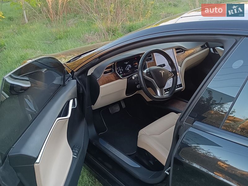 Лифтбек Tesla Model S 2017 в Львове фото 11 Лифтбек Tesla Model S 2017 в Львове