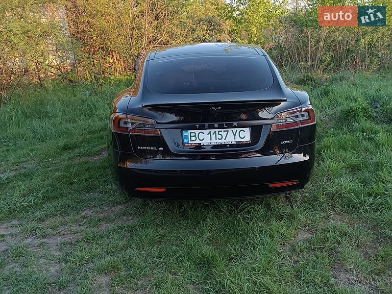 Лифтбек Tesla Model S 2017 в Львове фото 5 Лифтбек Tesla Model S 2017 в Львове