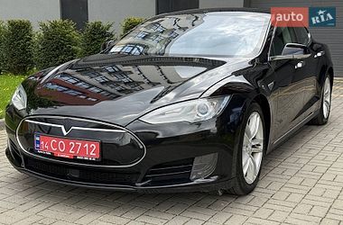 Tesla Model S  2015
