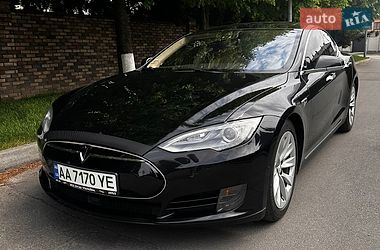 Tesla Model S  2015