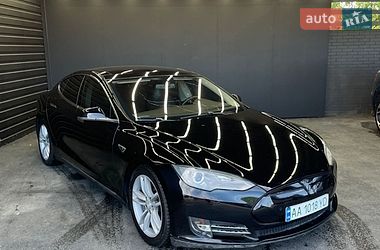 Tesla Model S  2014