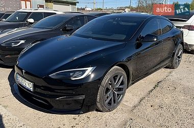 Tesla Model S  2022