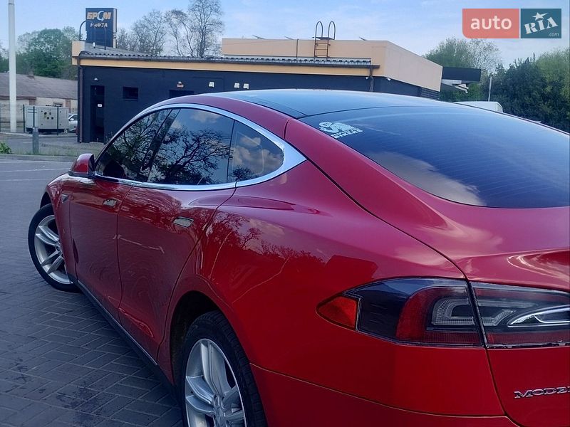 Ліфтбек Tesla Model S 2016 в Кам'янському фото 3 Ліфтбек Tesla Model S 2016 в Кам'янському