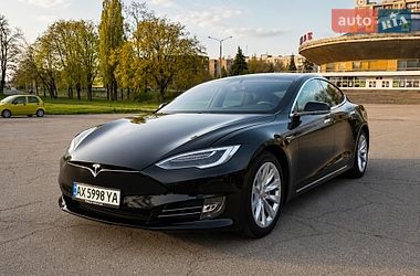 Tesla Model S  2018