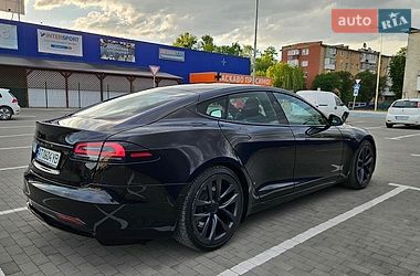 Tesla Model S  2024