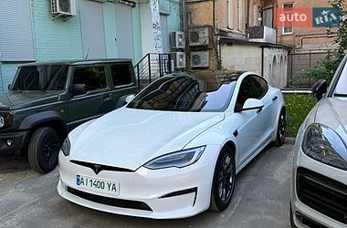 Tesla Model S  2021