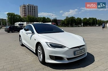 Лифтбек Tesla Model S 2017 в Черкассах