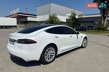 Лифтбек Tesla Model S 2017 в Черкассах
