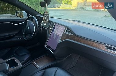 Лифтбек Tesla Model S 2017 в Черкассах