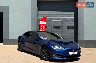 Tesla Model S  2018
