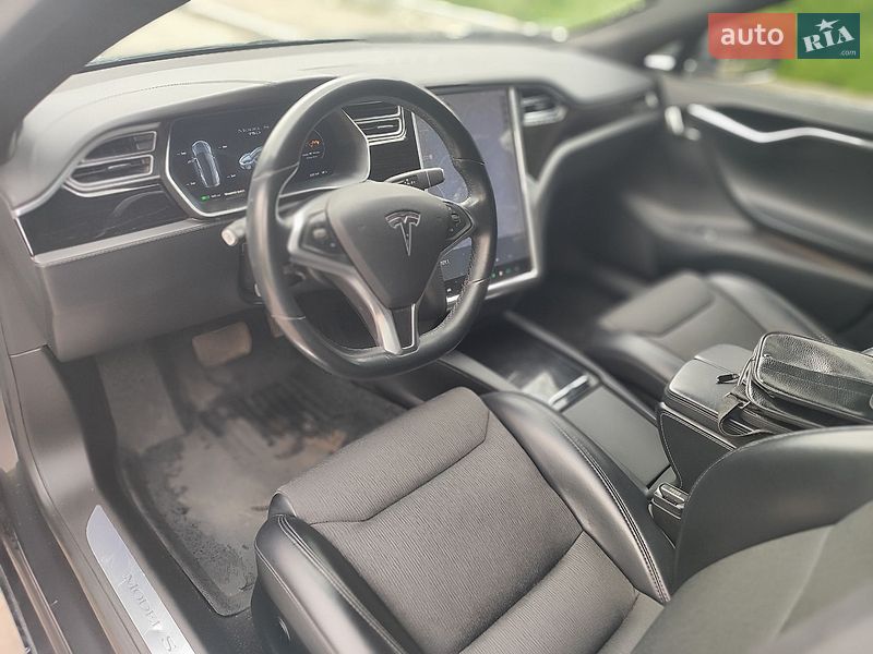 Ліфтбек Tesla Model S 2018 в Києві