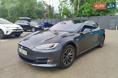 Ліфтбек Tesla Model S 2018 в Києві