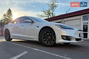 Tesla Model S  2018