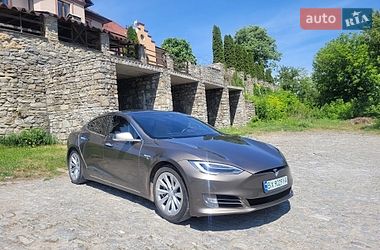 Tesla Model S 2016