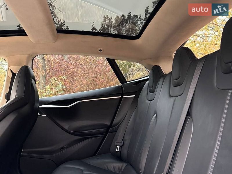 Лифтбек Tesla Model S 2014 в Харькове