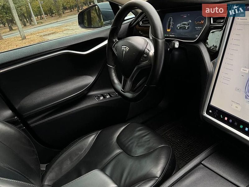Лифтбек Tesla Model S 2014 в Харькове