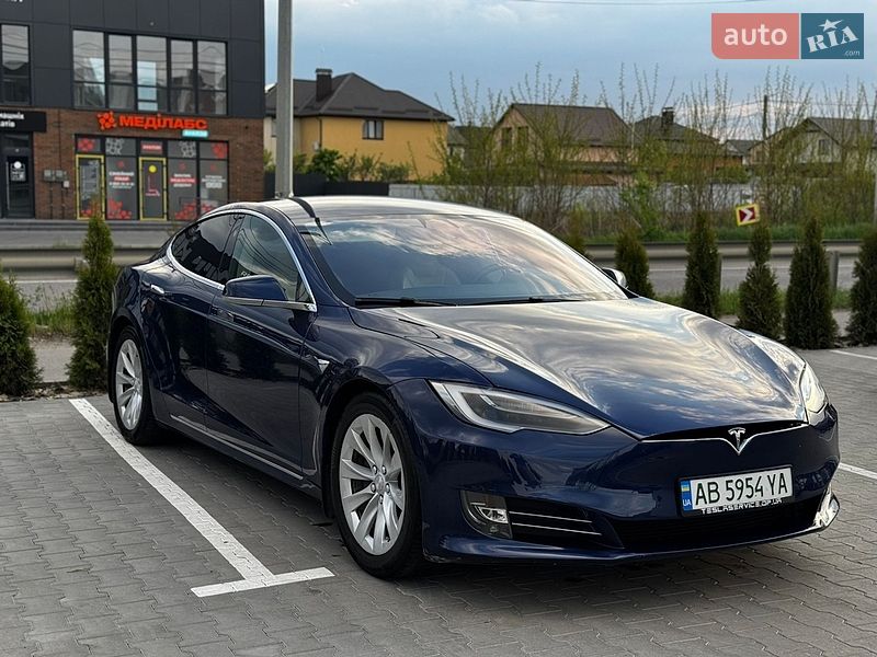 Tesla Model S 2016