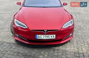 Tesla Model S  2019