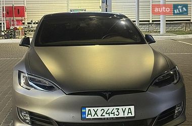 Tesla Model S 2016