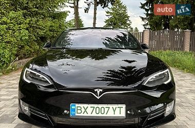 Ліфтбек Tesla Model S 2018 в Старокостянтинові