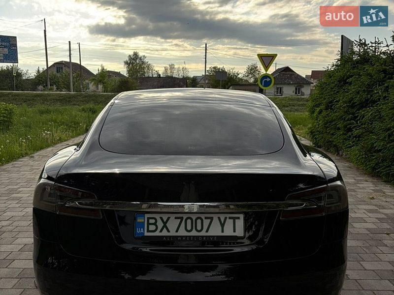 Ліфтбек Tesla Model S 2018 в Старокостянтинові
