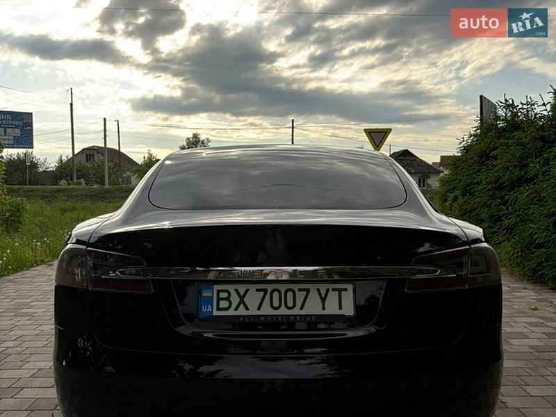 Ліфтбек Tesla Model S 2018 в Старокостянтинові
