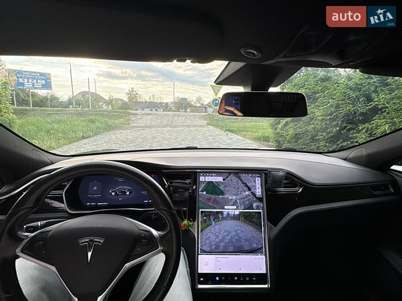 Ліфтбек Tesla Model S 2018 в Старокостянтинові